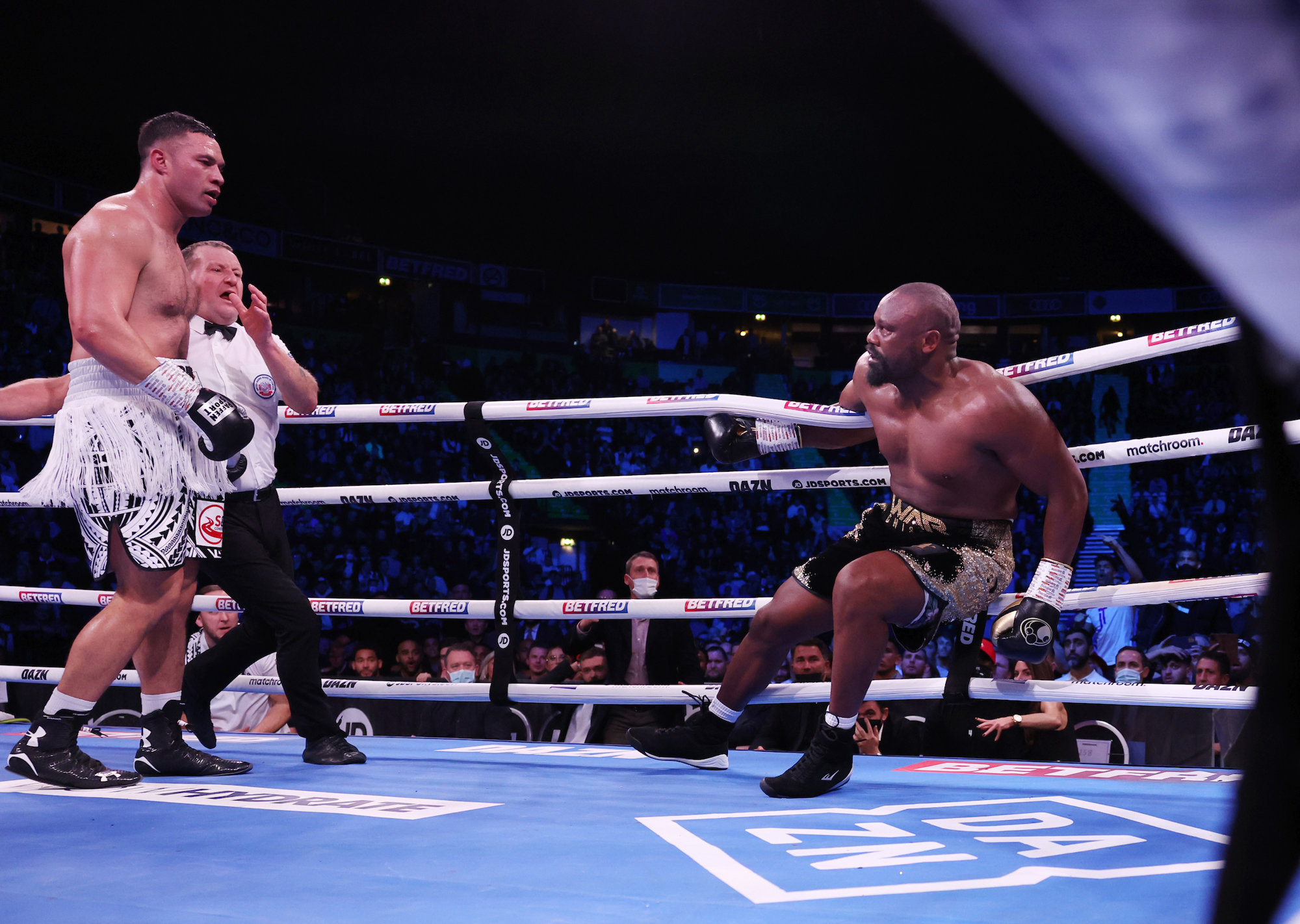 Wild boxing. Самый длинный бой в боксе. Бокс бой Гвин Вудраф рекорд бойцов.