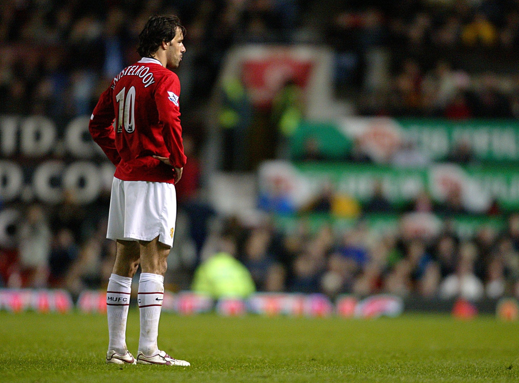 Ex-Man Utd striker Ruud van Nistelrooy reveals Sir Alex Ferguson blocked  him from beating Thierry Henry, Football